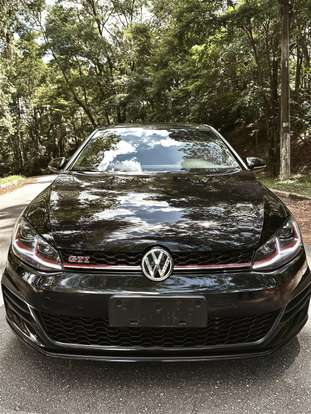 VOLKSWAGEN-GOLF-2018