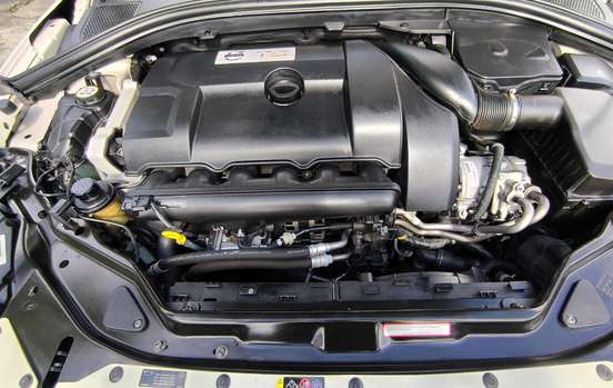 VOLVO-XC60-2013