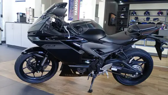 YAMAHA YZF R3 ABS CONNECTED YAMAHA YZF R3 ABS CONNECTED