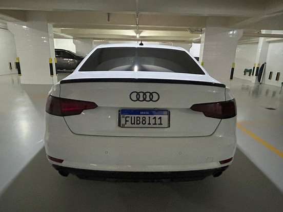 AUDI-A4-2017