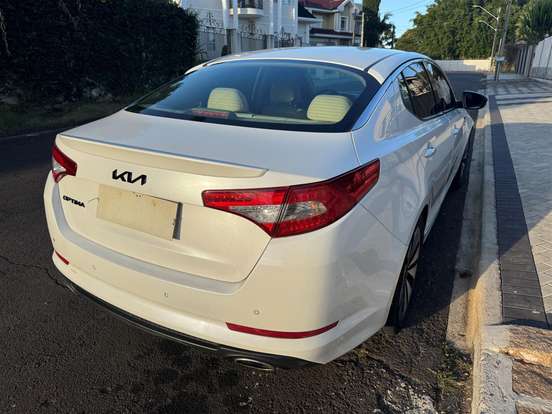 KIA-OPTIMA-2012
