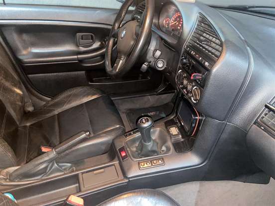 BMW-325i-2.5 SEDAN 24V GASOLINA 4P MANUAL BMW-325i-1992