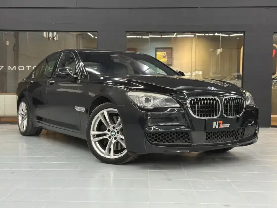 BMW 750i 4.4 M SPORT SEDAN V8 32V GASOLINA 4P AUTOMÁTICO
