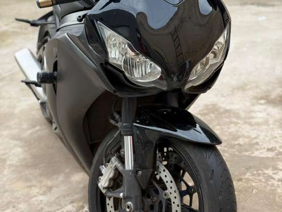 HONDA-CBR 1000RR FIREBLADE HONDA-CBR 1000RR FIREBLADE-2008