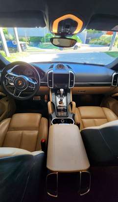 PORSCHE-CAYENNE-2017
