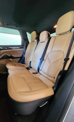 PORSCHE-CAYENNE-2017