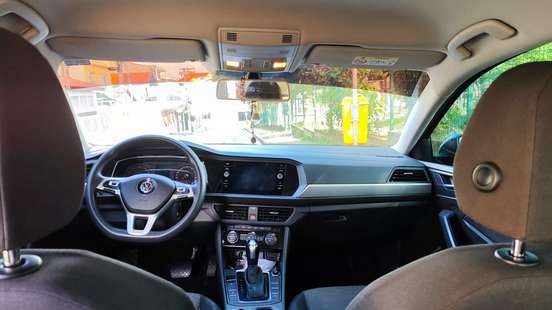 VOLKSWAGEN-JETTA-2018