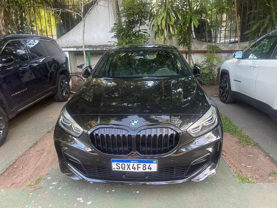 BMW-118i-2023