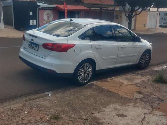 FORD-FOCUS-2.0 SE FASTBACK 16V FLEX 4P POWERSHIFT FORD-FOCUS-2017