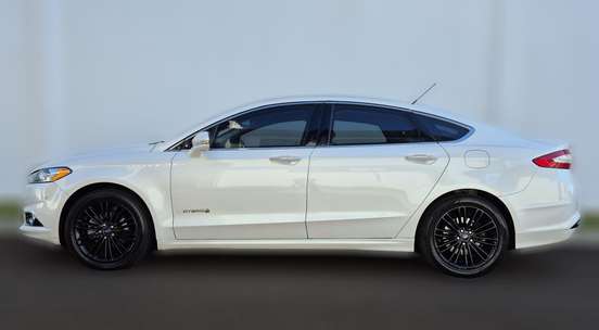 FORD-FUSION-2015