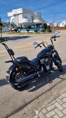 HARLEY-DAVIDSON-SOFTAIL STREET BOB-2019