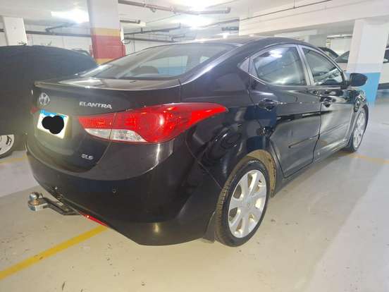 HYUNDAI-ELANTRA-2011