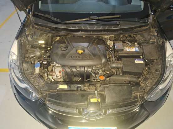 HYUNDAI-ELANTRA-1.8 GLS 16V GASOLINA 4P AUTOMÁTICO HYUNDAI-ELANTRA-2011