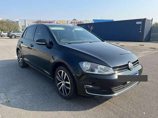 VOLKSWAGEN-GOLF-2017
