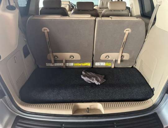 KIA-CARNIVAL-2007