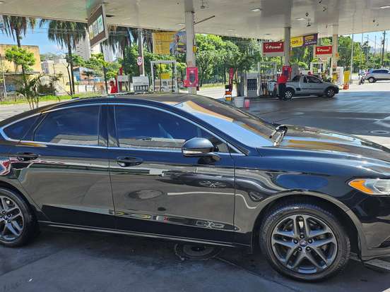 FORD-FUSION-2014