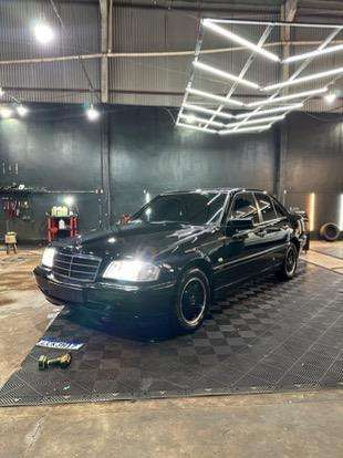 MERCEDES-BENZ-C 180-1.8 16V GASOLINA 4P AUTOMÁTICO MERCEDES-BENZ-C 180-1998