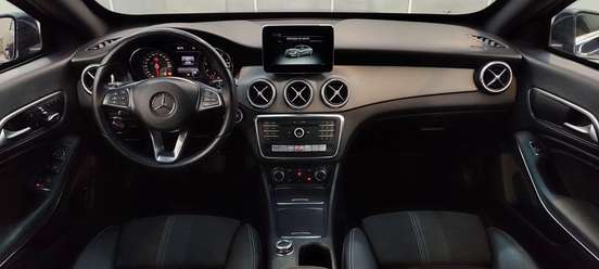 MERCEDES-BENZ-CLA 200-1.6 VISION 16V FLEX 4P AUTOMÁTICO MERCEDES-BENZ-CLA 200-2017
