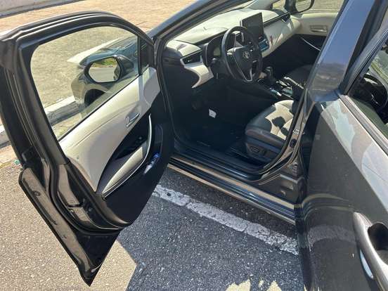 TOYOTA-COROLLA-2023