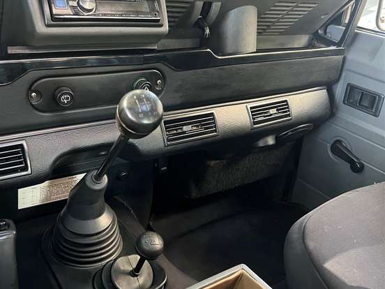 LAND ROVER-DEFENDER-2.5 90 CSW 4X4 TURBO INTERCOOLER DIESEL 2P MANUAL LAND ROVER-DEFENDER-2001
