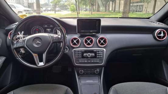 MERCEDES-BENZ-A 200-2015