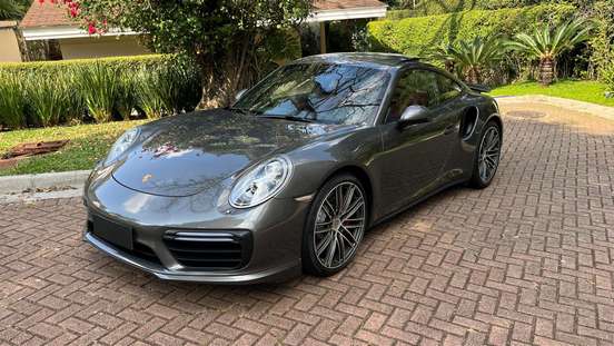 PORSCHE-911-2016