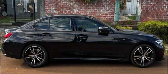 BMW-320i-2020