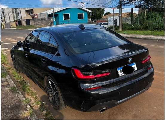 BMW-320i-2020