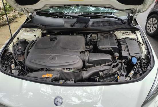 MERCEDES-BENZ-CLA 200-2014