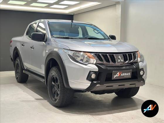 MITSUBISHI L200 TRITON 2.4 16V TURBO DIESEL GLS CD 4X4 AUTOMÁTICO