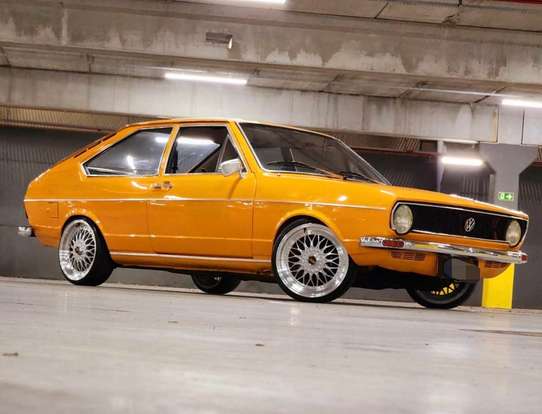 VOLKSWAGEN-PASSAT-1975