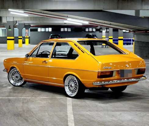 VOLKSWAGEN-PASSAT-1975