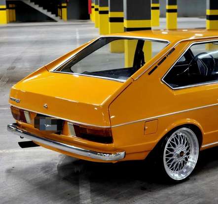 VOLKSWAGEN-PASSAT-1975