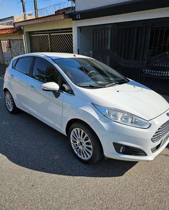 FORD-FIESTA-2016