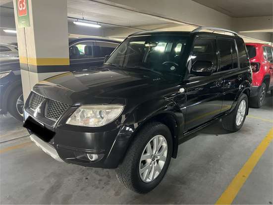 MITSUBISHI-PAJERO TR4-2010