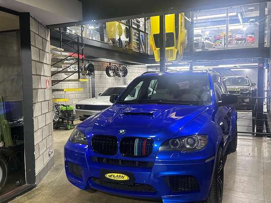 BMW-X5-4.4 M V8 32V BI-TURBO GASOLINA 4P AUTOMATICO BMW-X5-2011