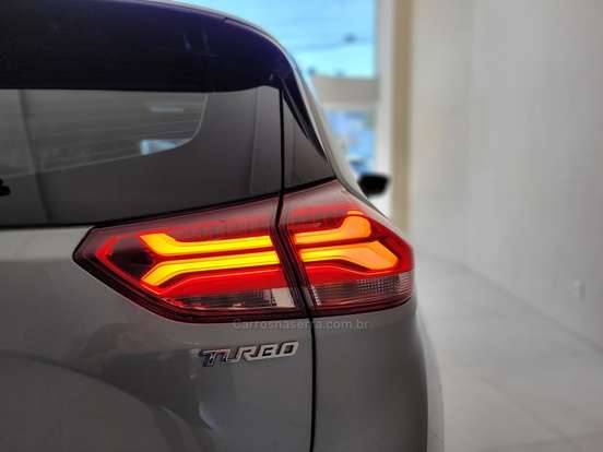 CHEVROLET-TRACKER-2023