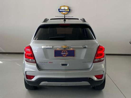 CHEVROLET-TRACKER-2018