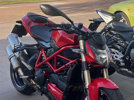 DUCATI-STREETFIGHTER 848 DUCATI-STREETFIGHTER 848-2013