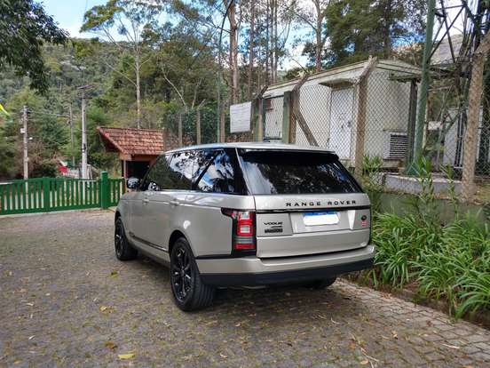 LAND ROVER-RANGE ROVER VOGUE-4.4 AUTOBIOGRAPHY SDV8 4X4 TURBO DIESEL 4P AUTOMÁTICO LAND ROVER-RANGE ROVER VOGUE-2012