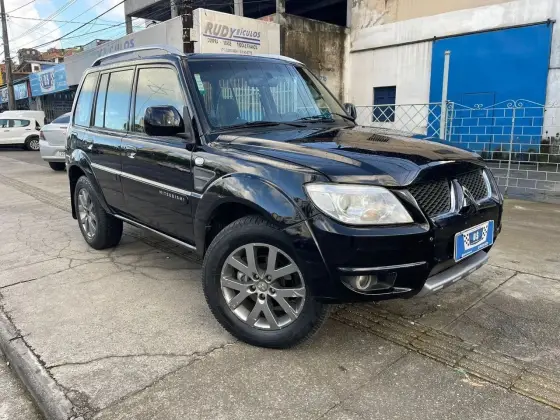 MITSUBISHI PAJERO TR4 2.0 4X2 16V 140CV FLEX 4P AUTOMÁTICO MITSUBISHI PAJERO TR4 2.0 4X2 16V 140CV FLEX 4P AUTOMÁTICO