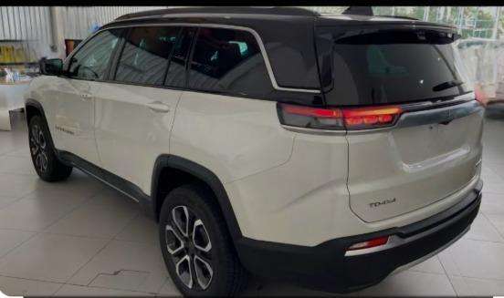 JEEP-COMMANDER-2022