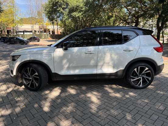VOLVO-XC40-1.5 T5 RECHARGE R-DESIGN GEARTRONIC VOLVO-XC40-2021