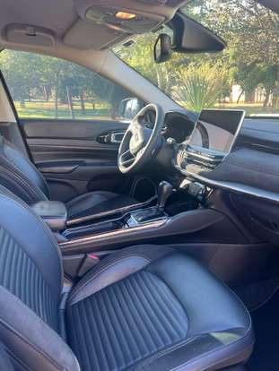 JEEP-COMMANDER-2022