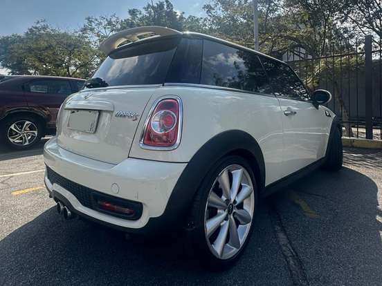MINI-COOPER-1.6 S 16V TURBO GASOLINA 2P AUTOMÁTICO MINI-COOPER-2013