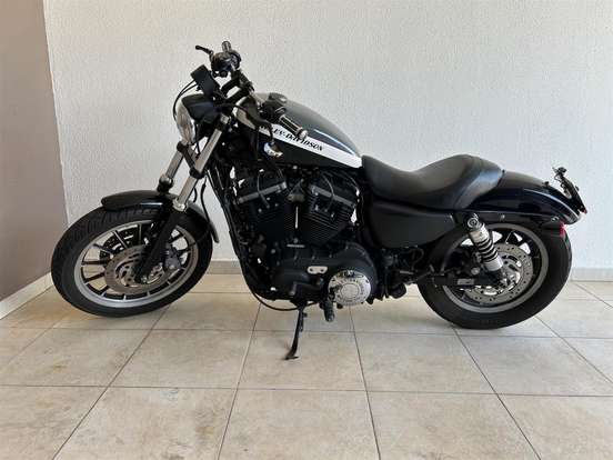 HARLEY-DAVIDSON-SPORTSTER XL 883 R-2010