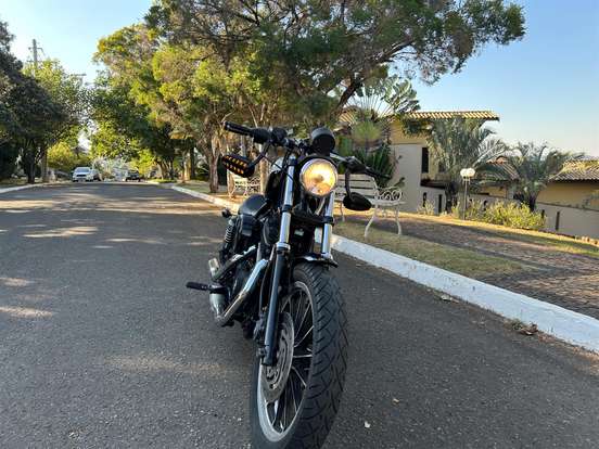HARLEY-DAVIDSON-SPORTSTER XL 883 R-2010