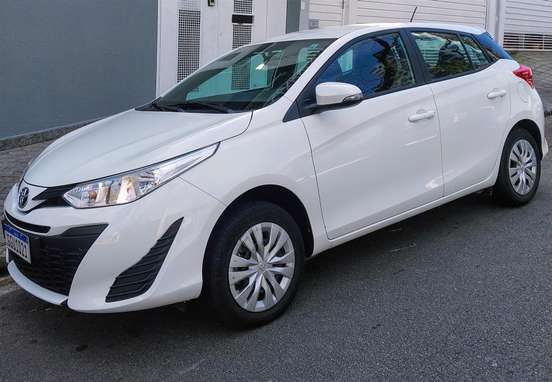 TOYOTA-YARIS-2020