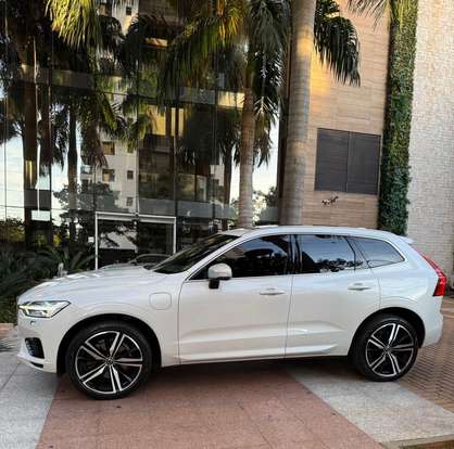 VOLVO-XC60-2019