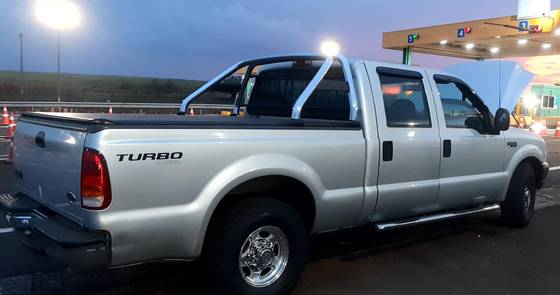FORD F-250 4.2 XLT 4X2 CD TURBO INTERCOOLER DIESEL 4P MANUAL